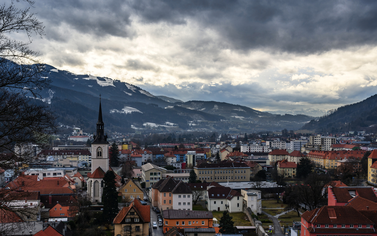 Bruck an der Mur an einem bewölkten Wintertag