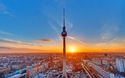 Skyline von Berlin mit dem Fernsehturm am Alexanderplatz, Deutschland